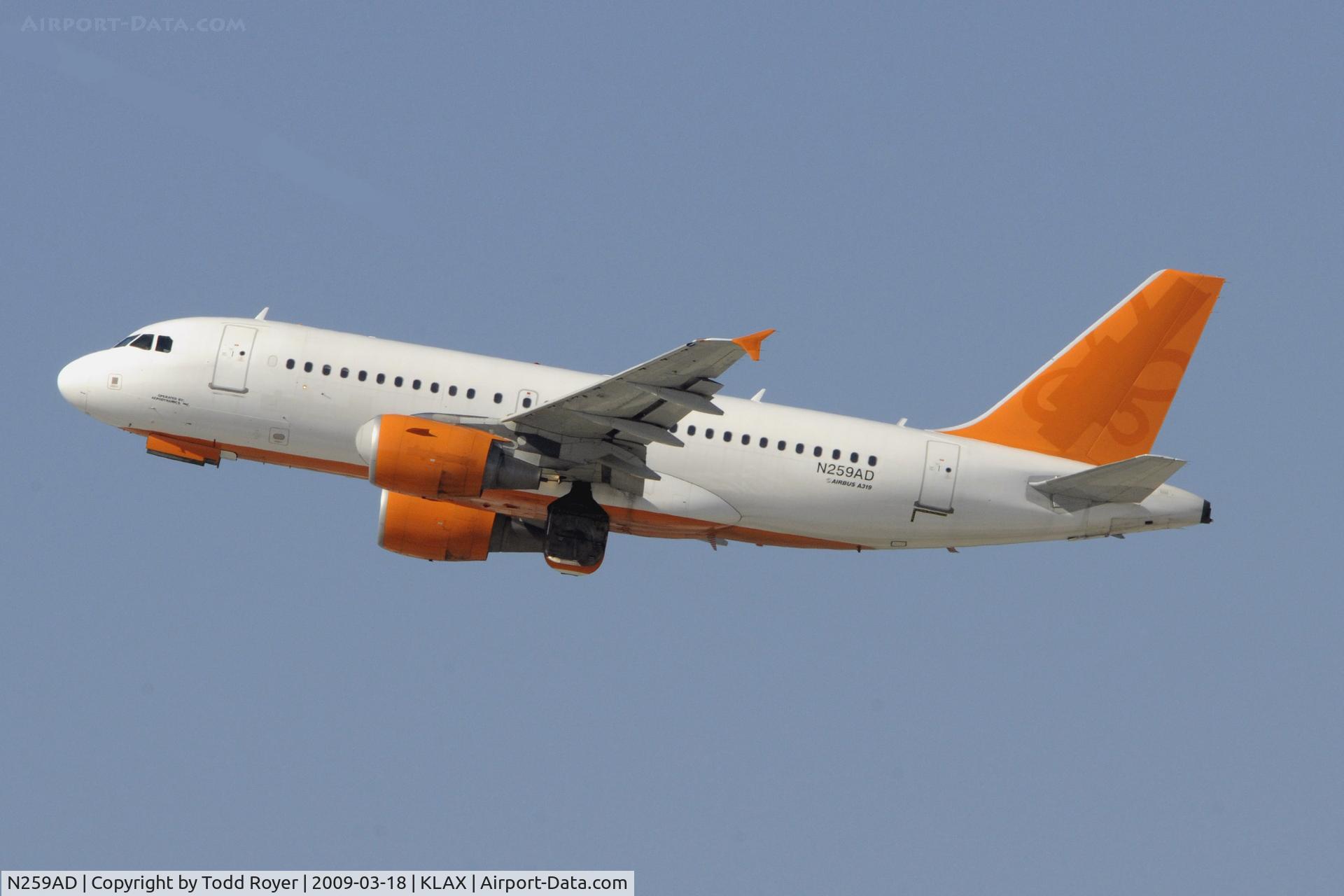 N259AD, 2003 Airbus A319-112 C/N 1963, Departing LAX on 25R