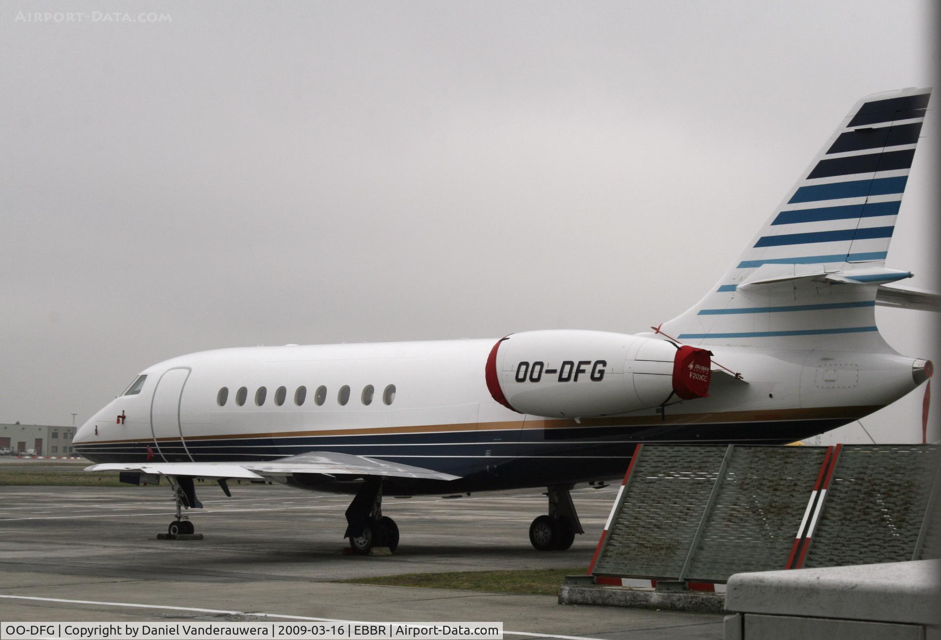 OO-DFG, 2007 Dassault Falcon 2000EX C/N 140, parked on General Aviation apron (Abelag)