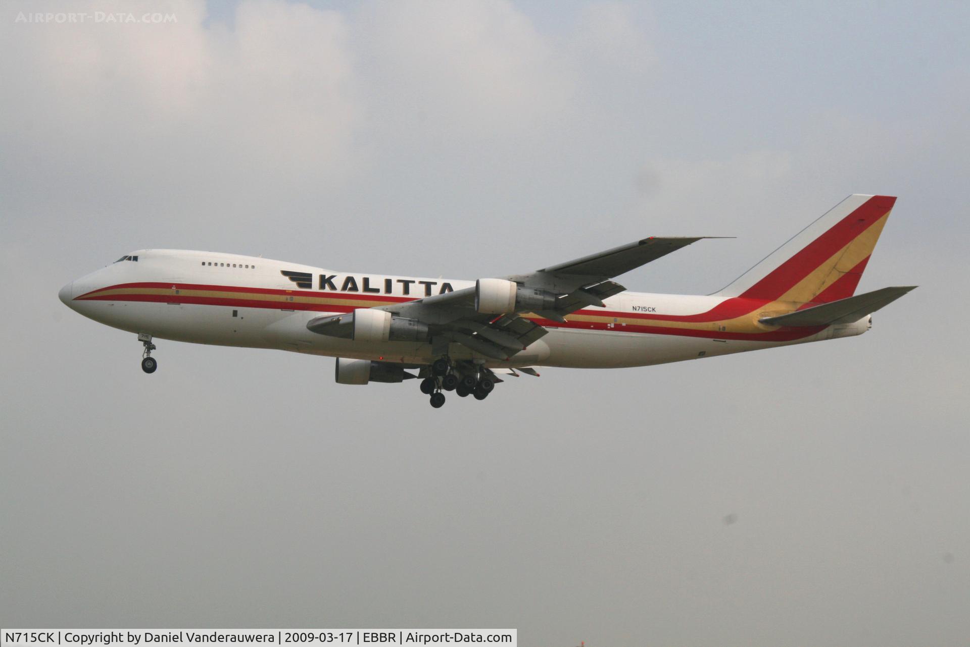 N715CK, 1982 Boeing 747-209B C/N 22447, descending to rwy 02