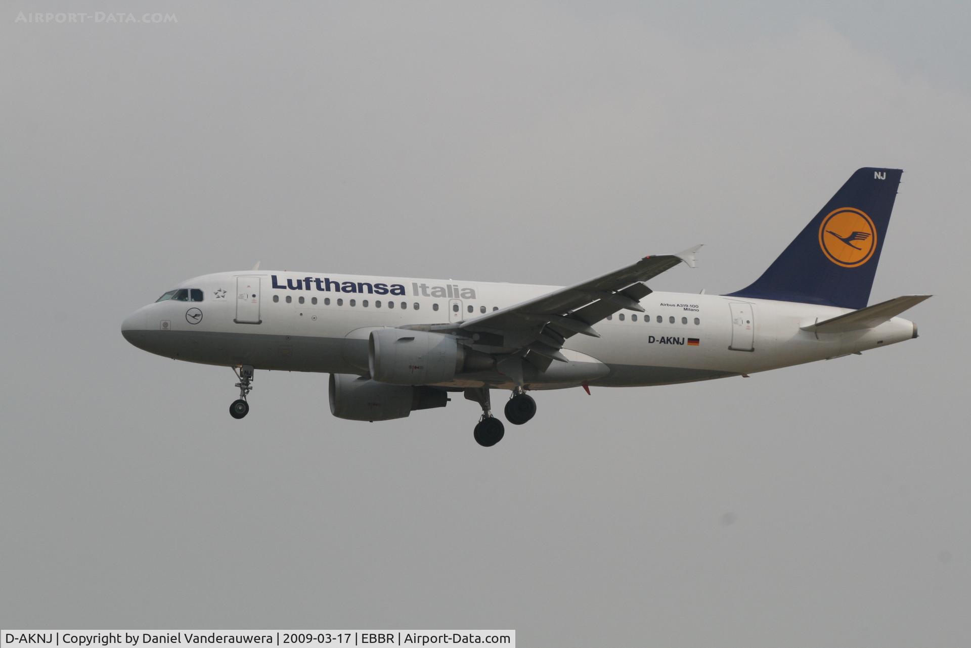 D-AKNJ, 2000 Airbus A319-112 C/N 1172, flight LH1812 is descending to rwy 02