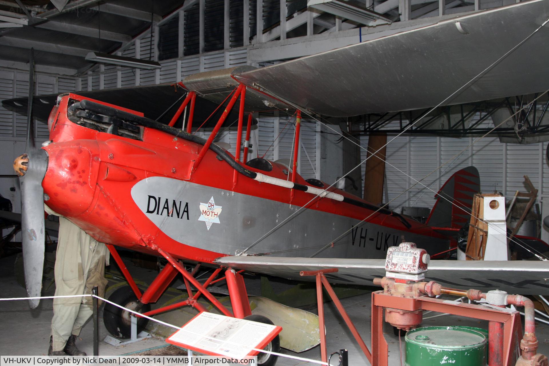 VH-UKV, 1929 De Havilland DH60G Gipsy Moth C/N 1066, YMMB (Australian National Aviation Museum)