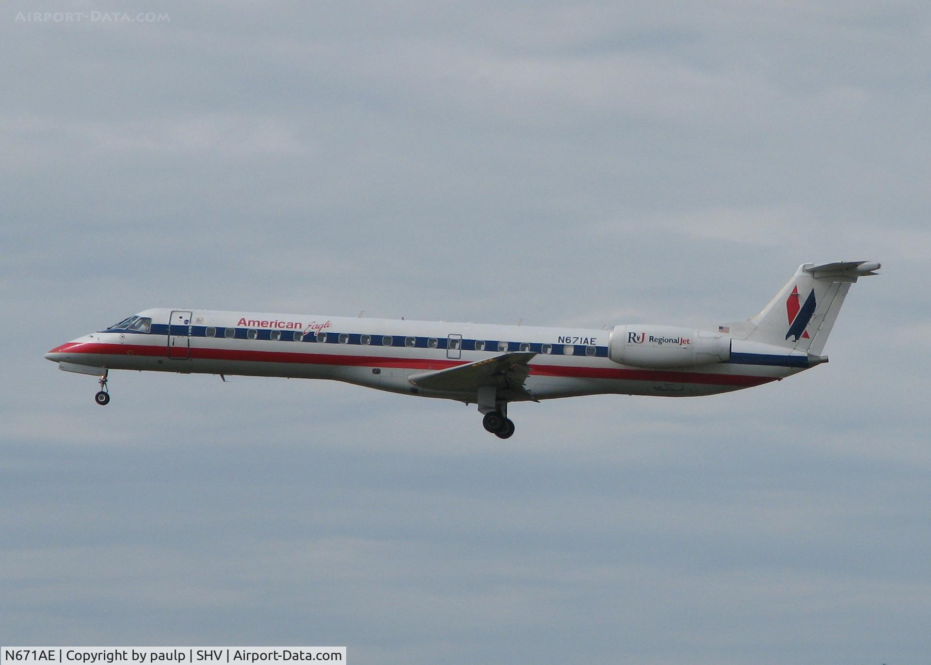 N671AE, 2004 Embraer ERJ-145LR (EMB-145LR) C/N 145793, Landing on 14 at Shreveport Regional.