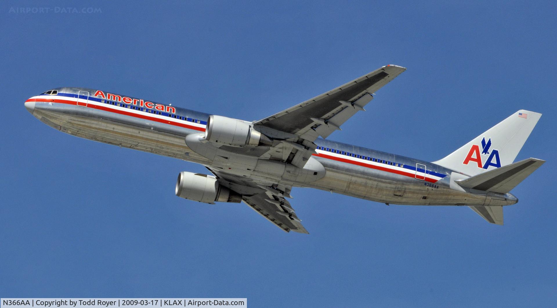 N366AA, 1991 Boeing 767-323/ER C/N 25193, Departing LAX on 25R