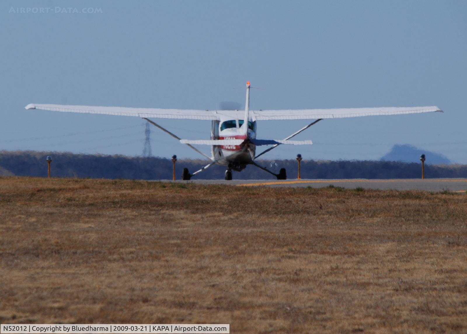 N52012, 1980 Cessna 172P C/N 17274393, Turning on to 17L.