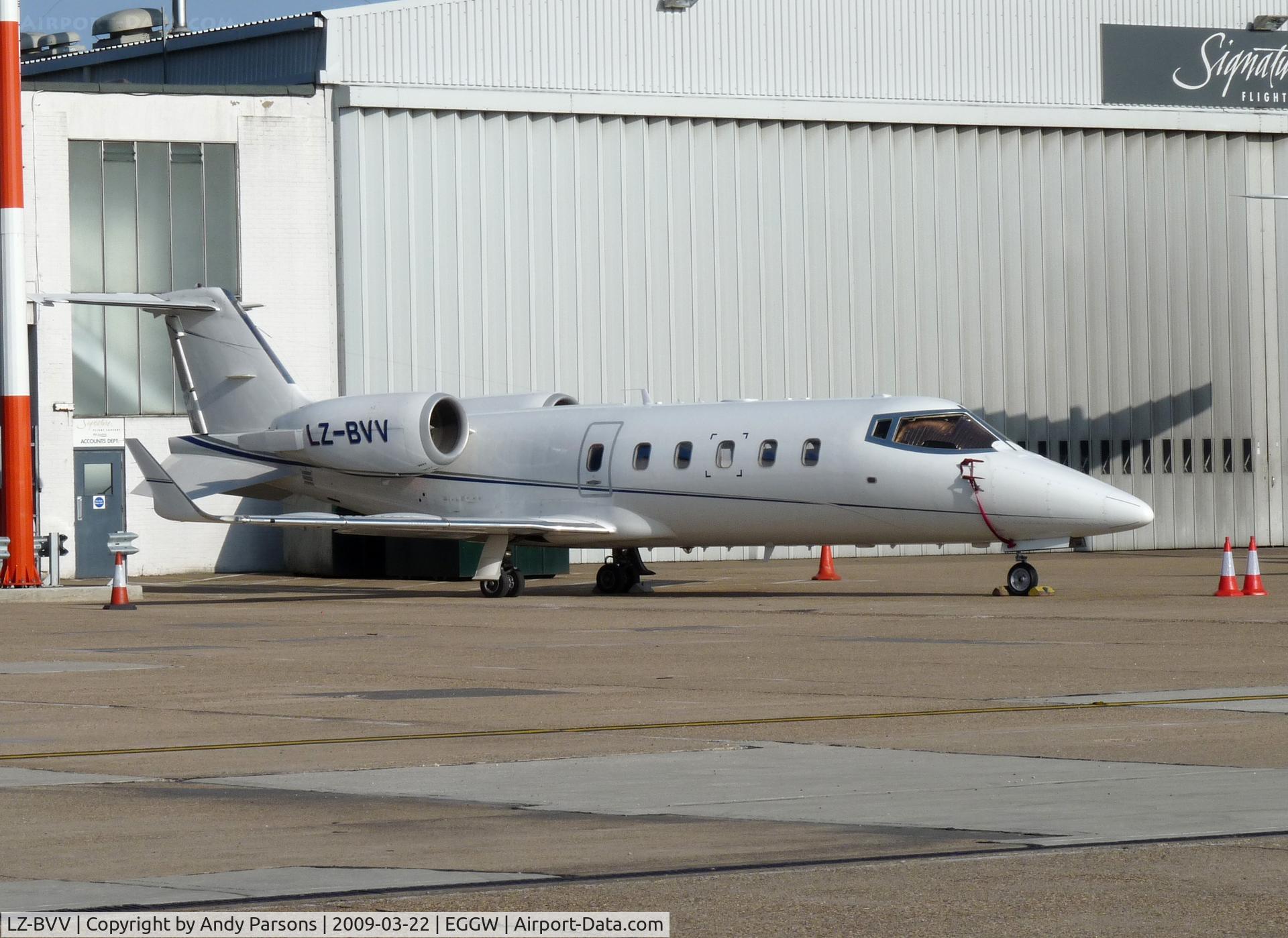 LZ-BVV, 2000 Learjet 60 C/N 60-203, LZ-BVV at Luton