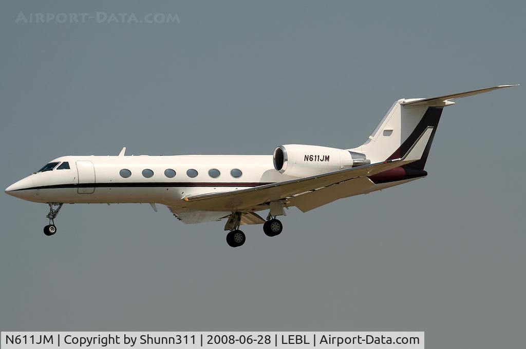 N611JM, 1991 Gulfstream Aerospace G-IV C/N 1178, Landing rwy 07R