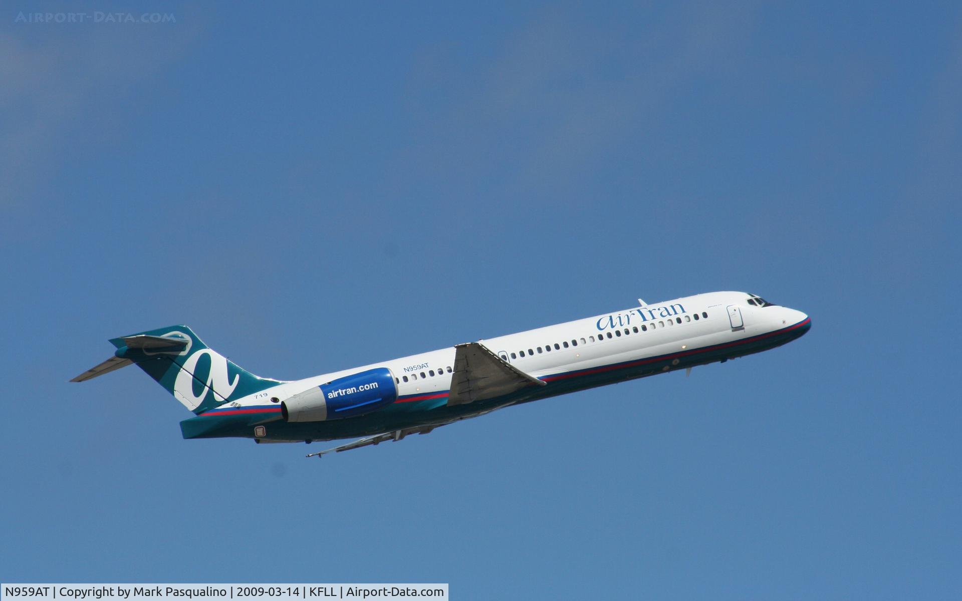 N959AT, 2001 Boeing 717-200 C/N 55021, Boeing 717-200