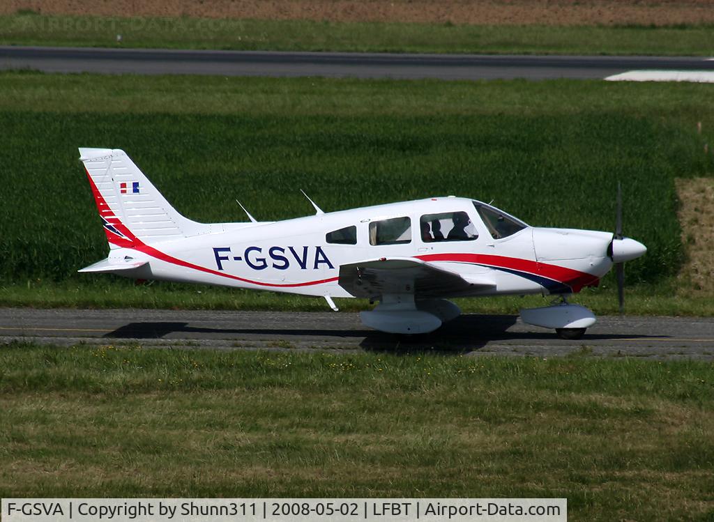 F-GSVA, Piper PA-28-181 Archer C/N 28-8190111, Taxiing to his parking...