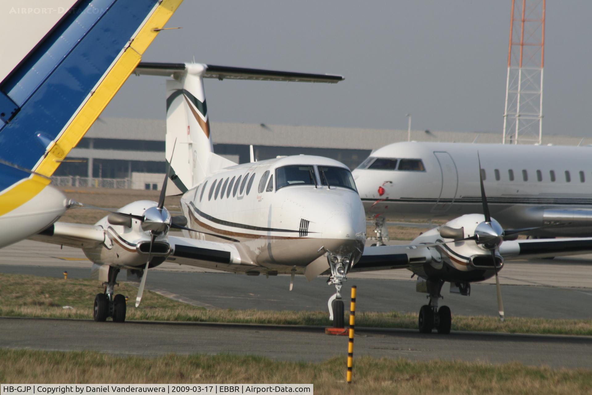 HB-GJP, 2006 Raytheon King Air 350 (B300) C/N FL-477, parked on General Aviation apron (Abelag)