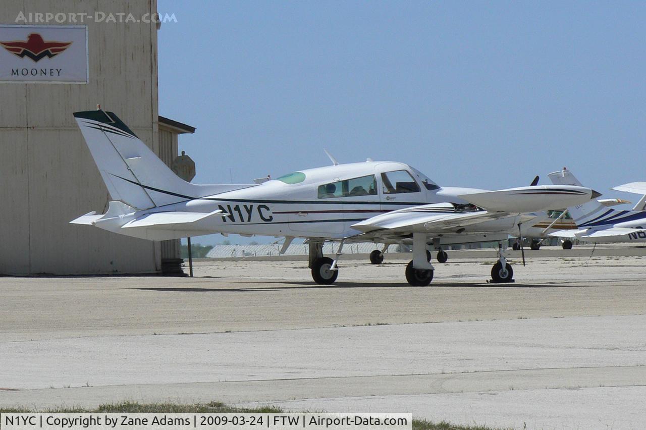 N1YC, 1976 Cessna 310R C/N 310R0621, At Meacham Field