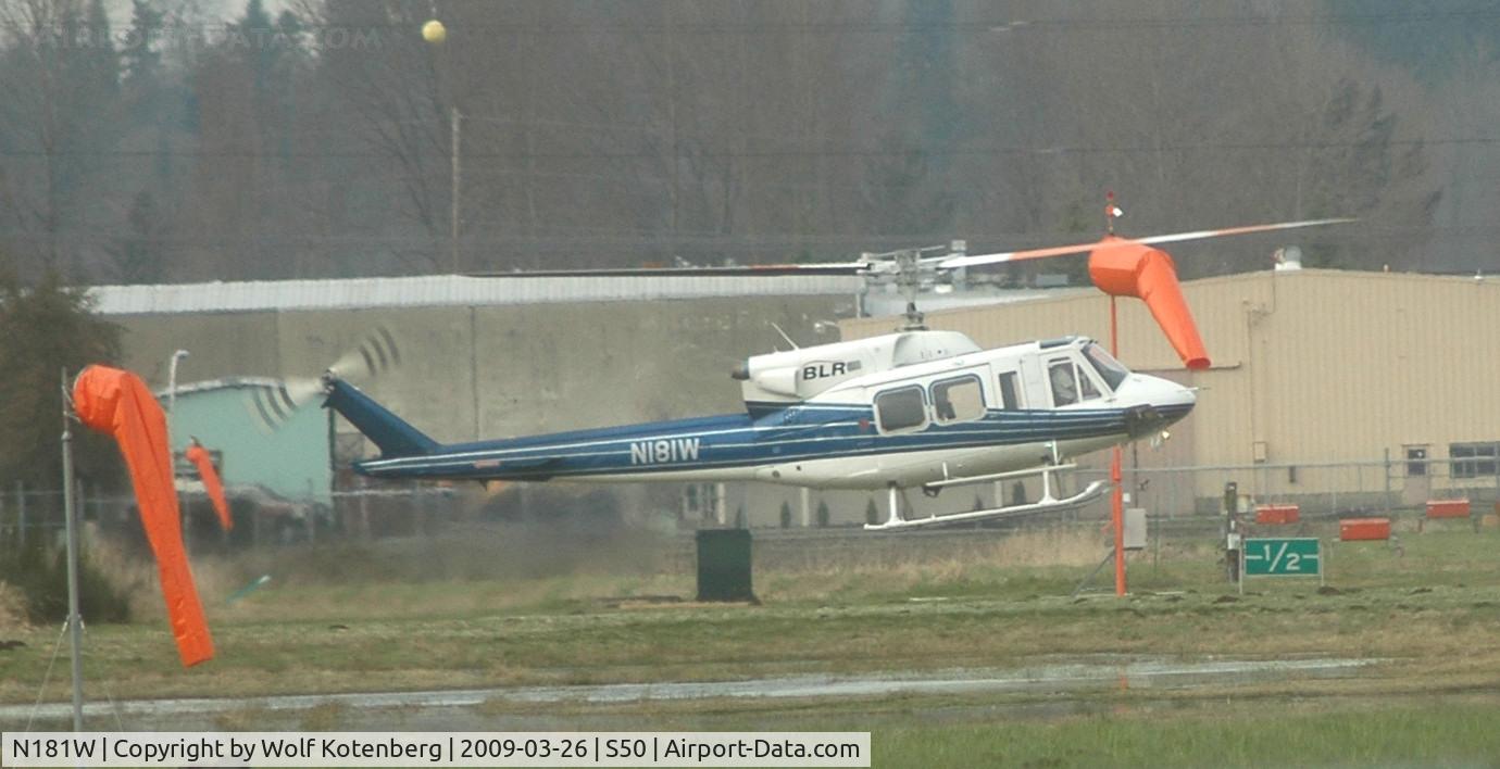 N181W, 1992 Bell 212 C/N 35058, hanging out at S50