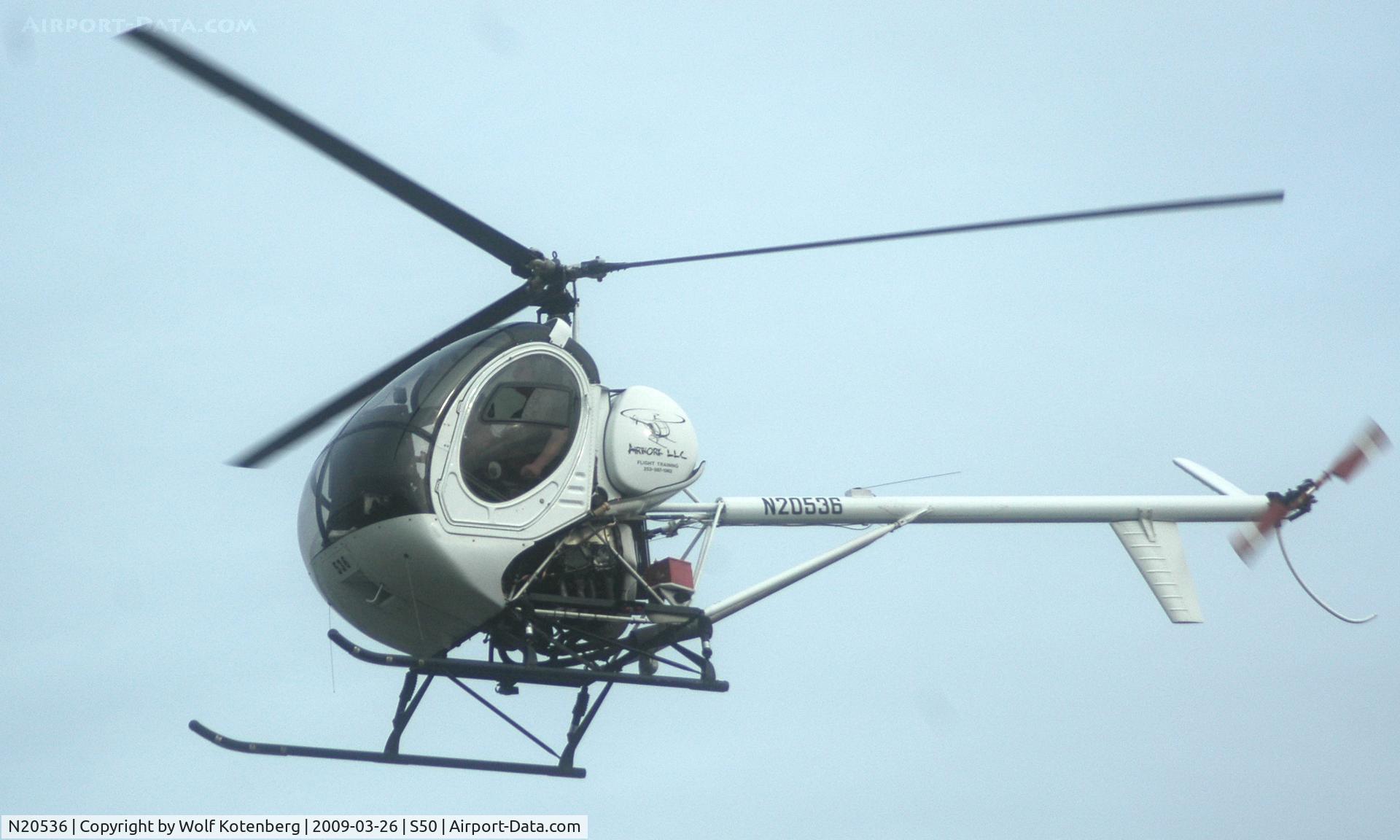 N20536, 2001 Schweizer 269C C/N S1818, buzzing about the pattern
