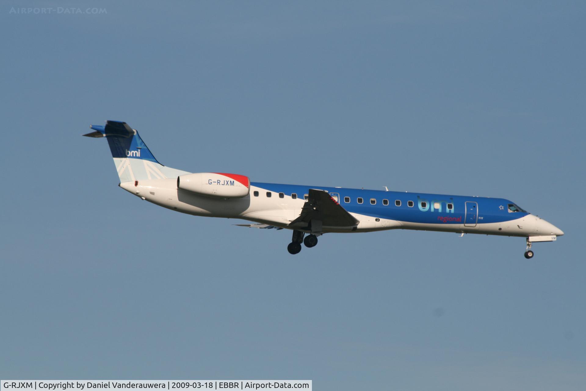 G-RJXM, 2000 Embraer ERJ-145MP (EMB-145MP) C/N 145216, flight BD627 is descending to rwy 02