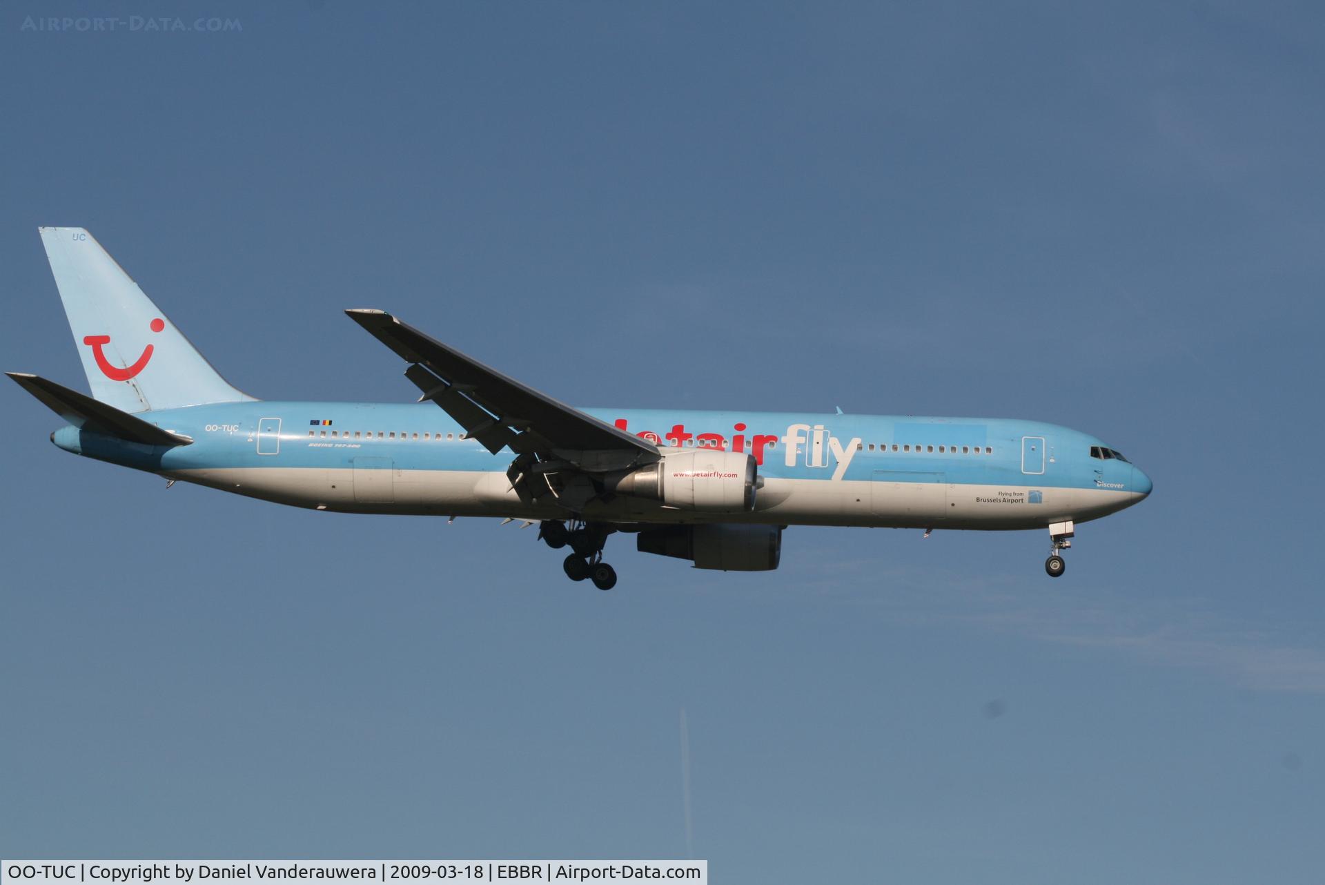 OO-TUC, 1990 Boeing 767-341/ER C/N 24844, flight JAF208 is descending to rwy 02