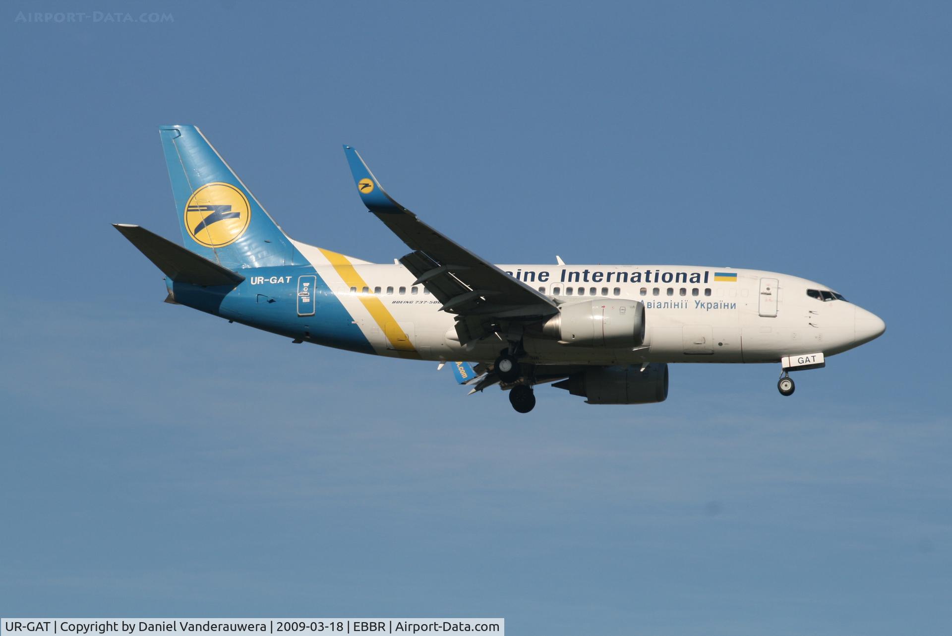 UR-GAT, 1993 Boeing 737-528 C/N 25237, arrival of flight PS901 to rwy 02