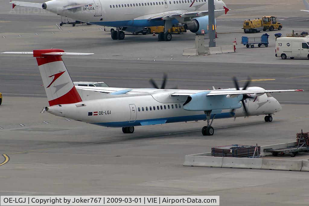 OE-LGJ, 2005 De Havilland Canada DHC-8-402Q Dash 8 C/N 4104, Austrian arrows De Havilland Canada DHC-8-401