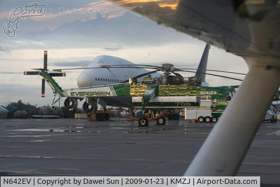 N642EV, 1968 Sikorsky CH-54A Tarhe C/N 64.063, Shot @ Pinal