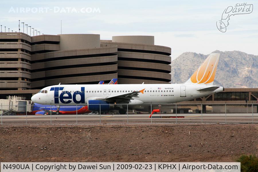 N490UA, 2002 Airbus A320-232 C/N 1728, Shot @ Sky Harbor