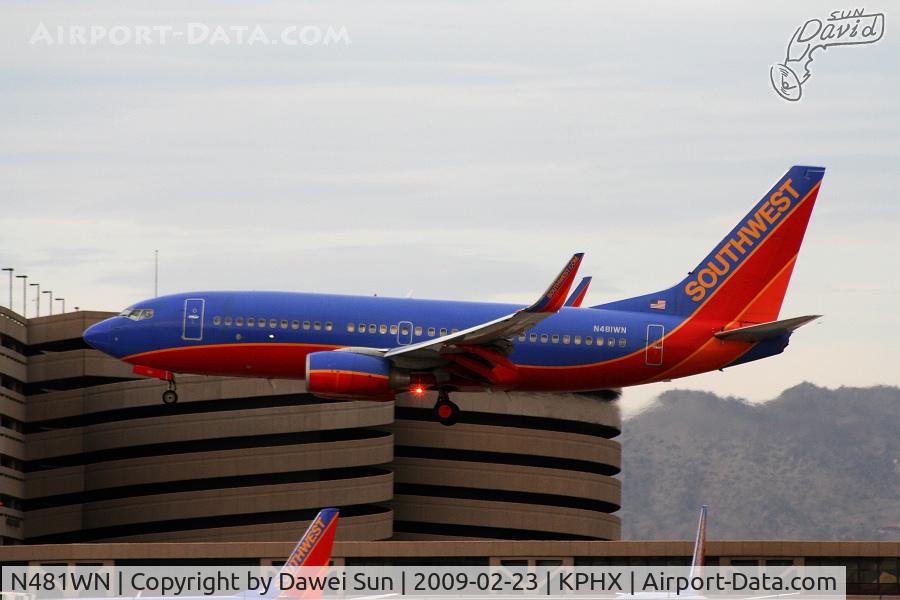 N481WN, 2004 Boeing 737-7H4 C/N 29853, PHX