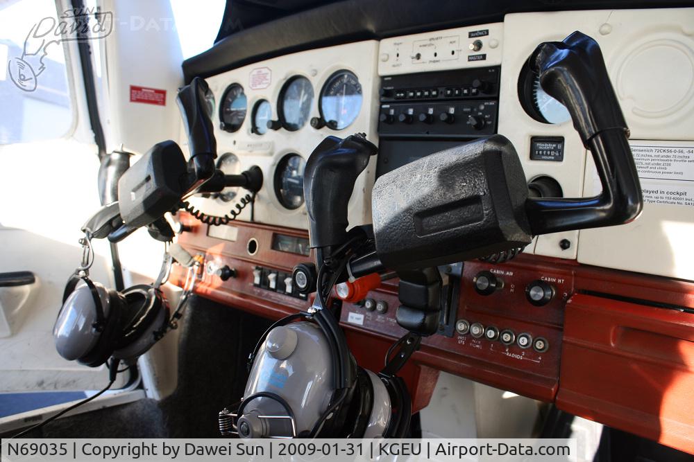 N69035, 1978 Cessna 152 C/N 15282450, Cocpit
