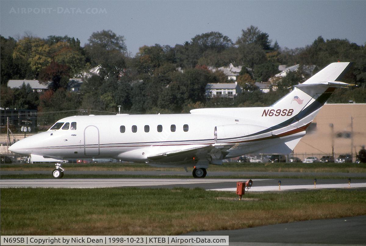 N69SB, 1982 Hawker Siddeley HS125 700A C/N 257177, KTEB