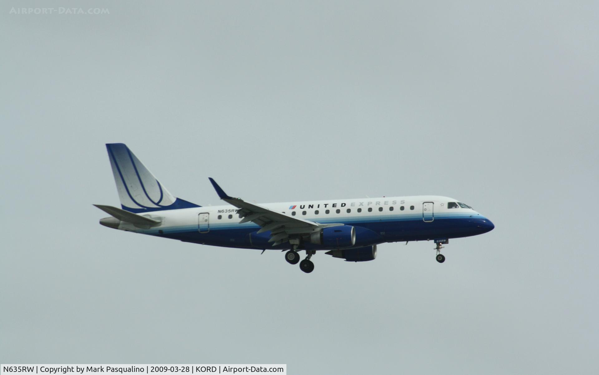 N635RW, 2004 Embraer 170SE (ERJ-170-100SE) C/N 17000056, ERJ 170-100 SE