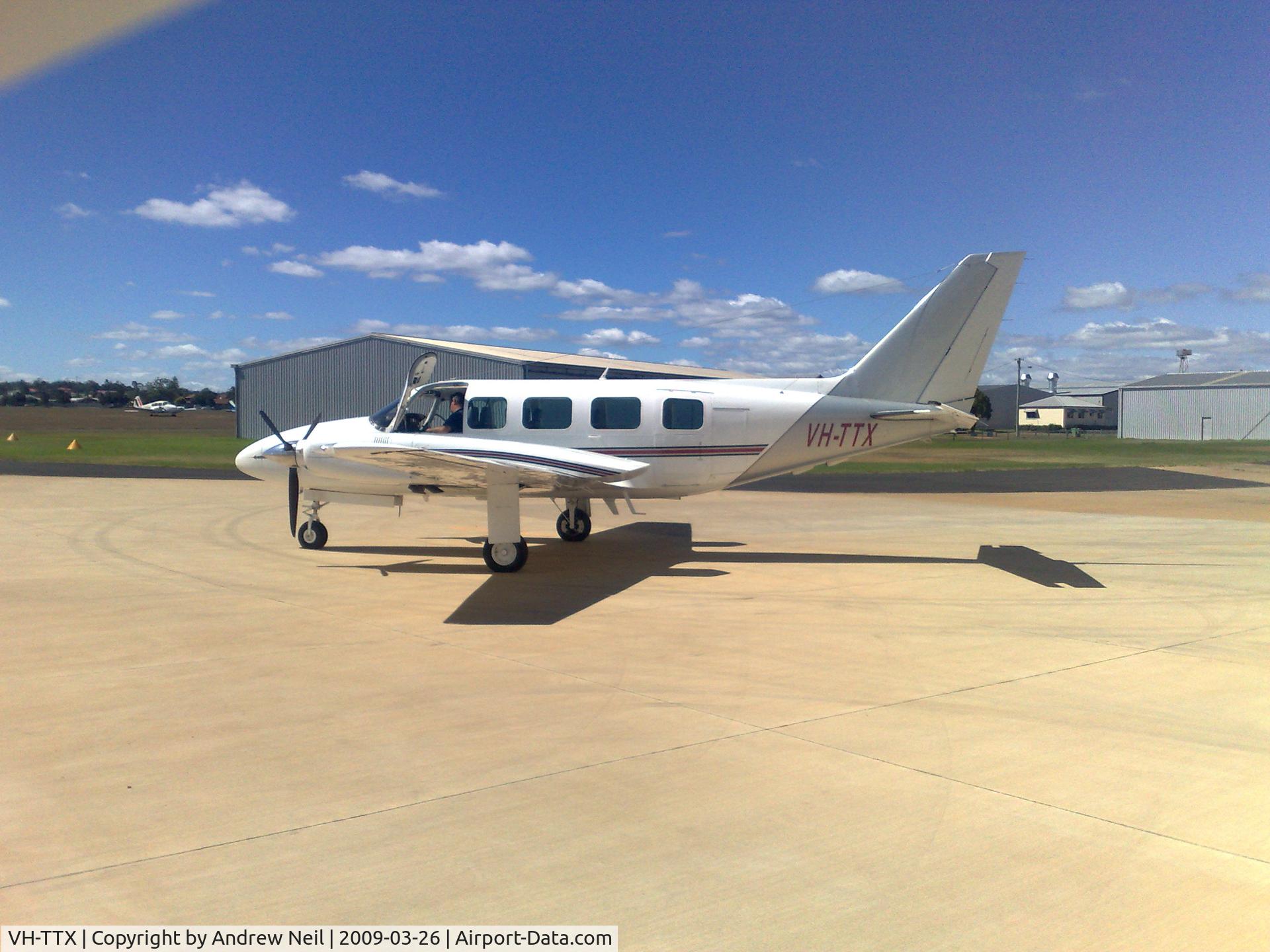 VH-TTX, 1980 Piper PA-31-350 Chieftain C/N 31-8152034, About to depart Toowoomba