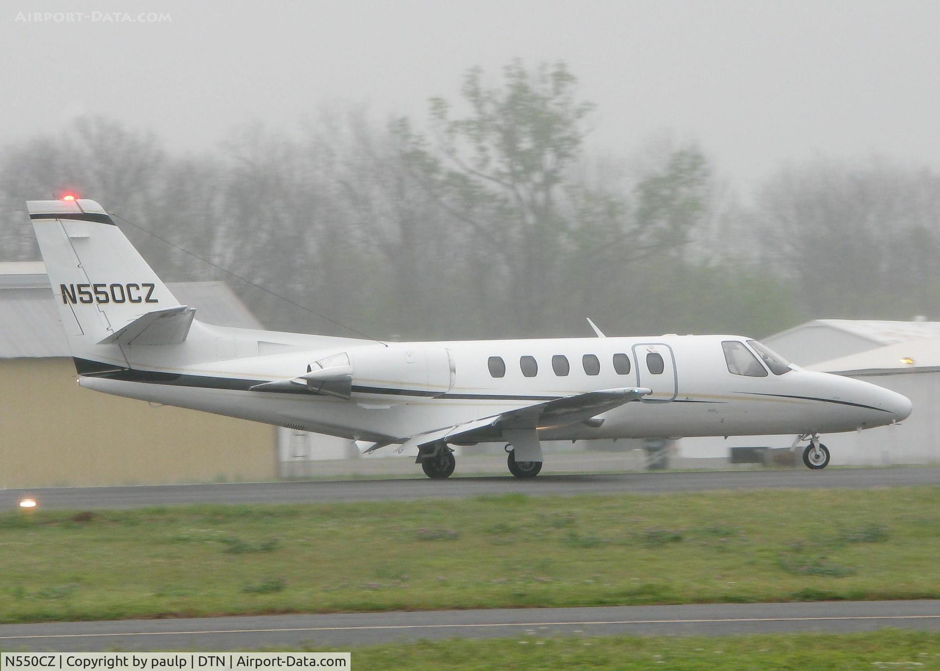 N550CZ, 1987 Cessna S550 Citation IIS C/N S550-0128, Rolling down runway 14 about to lift off into the dense fog at the Shreveport Downtown airport.