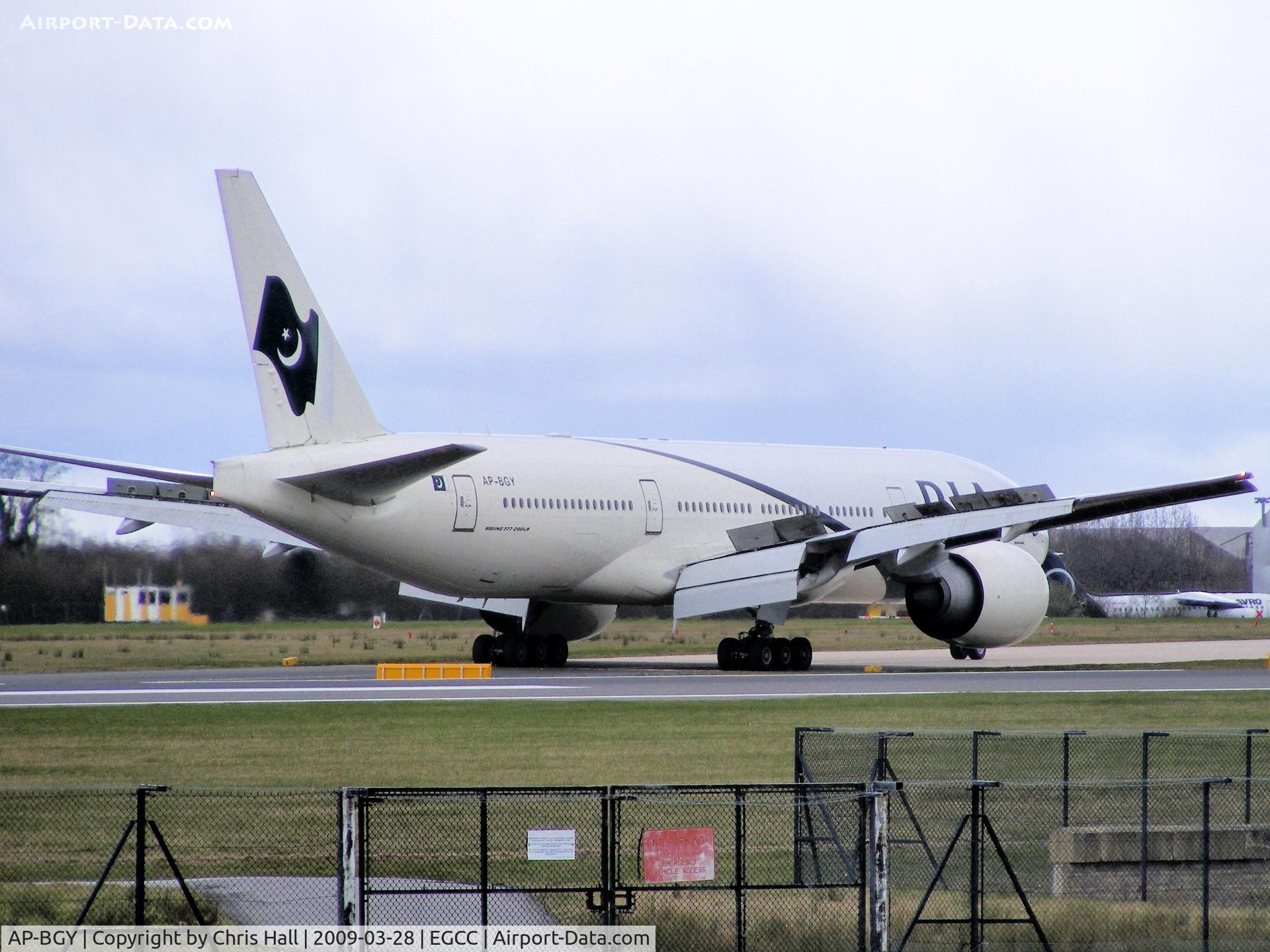 AP-BGY, 2005 Boeing 777-240/LR C/N 33781, PIA