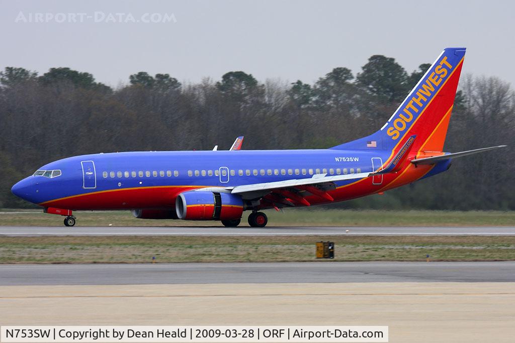 N753SW, 1999 Boeing 737-7H4 C/N 29848, Southwest Airlines N753SW (FLT SWA3784) rolling out on RWY 5 after arrival from Las Vegas McCarran Int'l (KLAS) with a plane full of happy gamblers returning home.