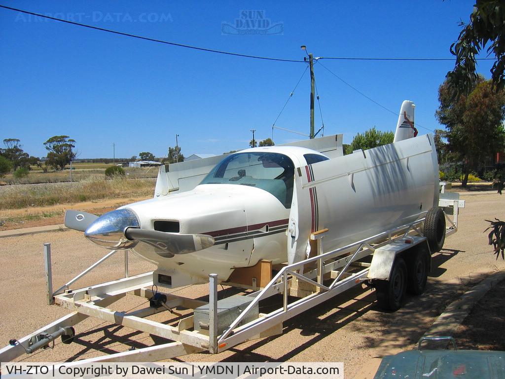 VH-ZTO, 1995 Grob G-115C2 C/N 82055/C2, ZTO crash landing @ Merredin (YMDN) This photo I took in 2007