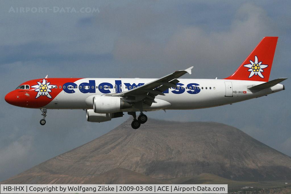 HB-IHX, 1998 Airbus A320-214 C/N 0942, visitor