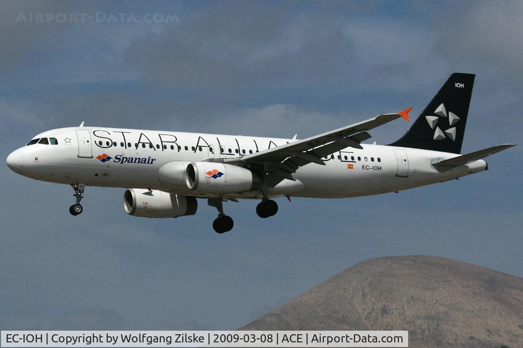 EC-IOH, 2003 Airbus A320-232 C/N 1998, visitor