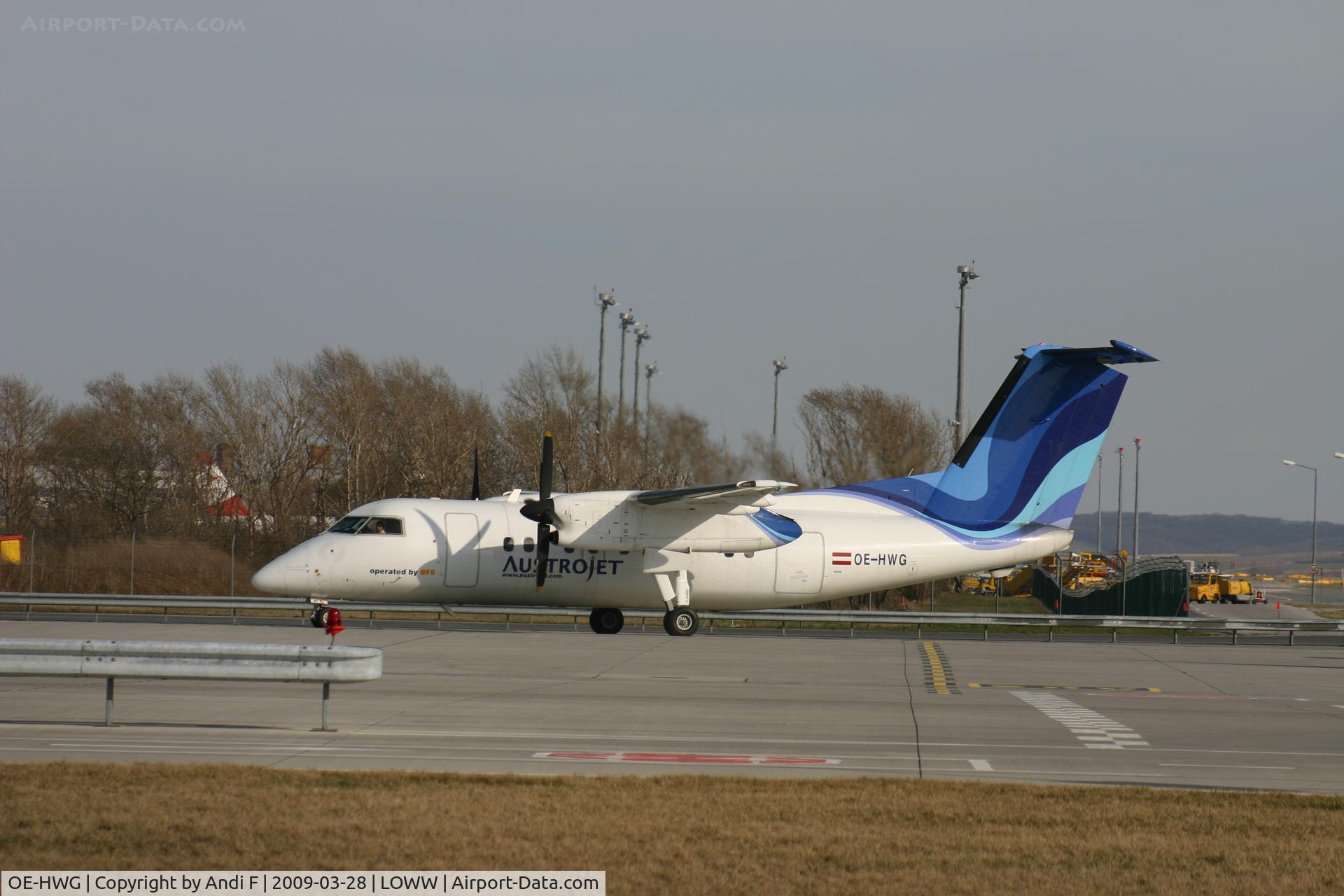 OE-HWG, 1991 De Havilland Canada DHC-8-102 Dash 8 C/N 289, -