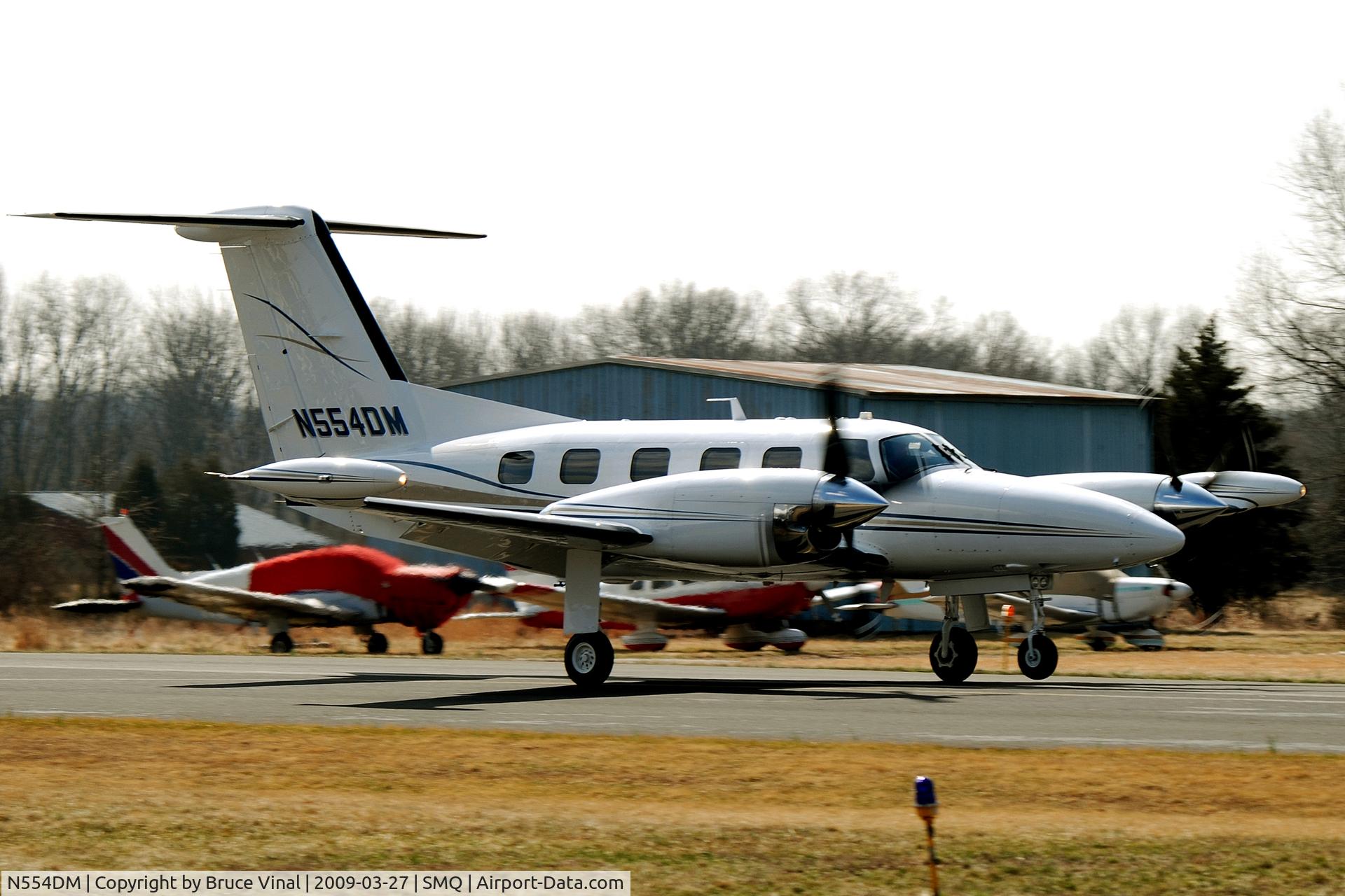 N554DM, 1984 Piper PA-42-1000 Cheyenne 400 C/N 42-5527008, Wheels down At Somerset