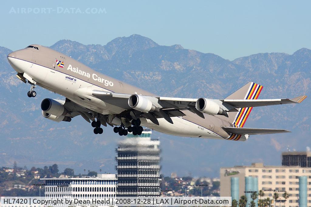 HL7420, 1995 Boeing 747-48EF (SCD) C/N 25783, Asiana Cargo HL7420 climbing out from RWY 25R.