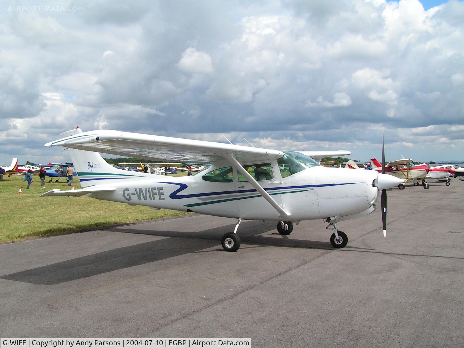 G-WIFE, 1978 Cessna R182 Skylane RG C/N R182-00244, AT kemble PFA Rallye 2004