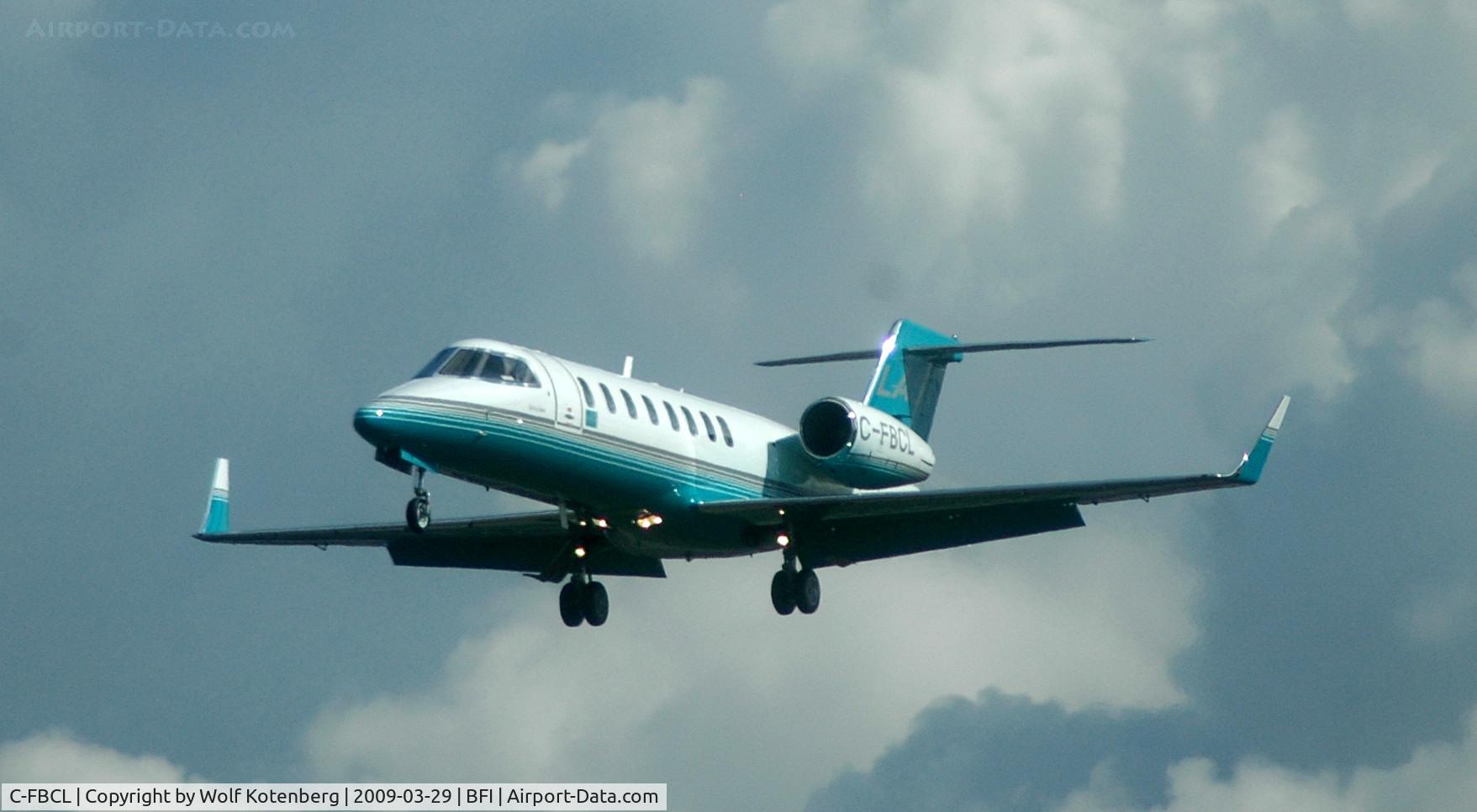 C-FBCL, 2005 Learjet 45 C/N 288, seconds from touchdown at BOEING Field, SEATTLE
