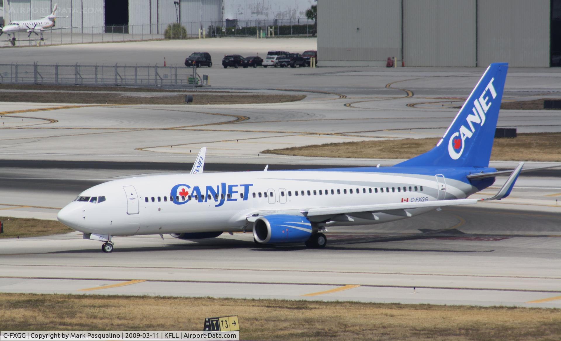 C-FXGG, 2000 Boeing 737-81Q C/N 29051, Boeing 737-800