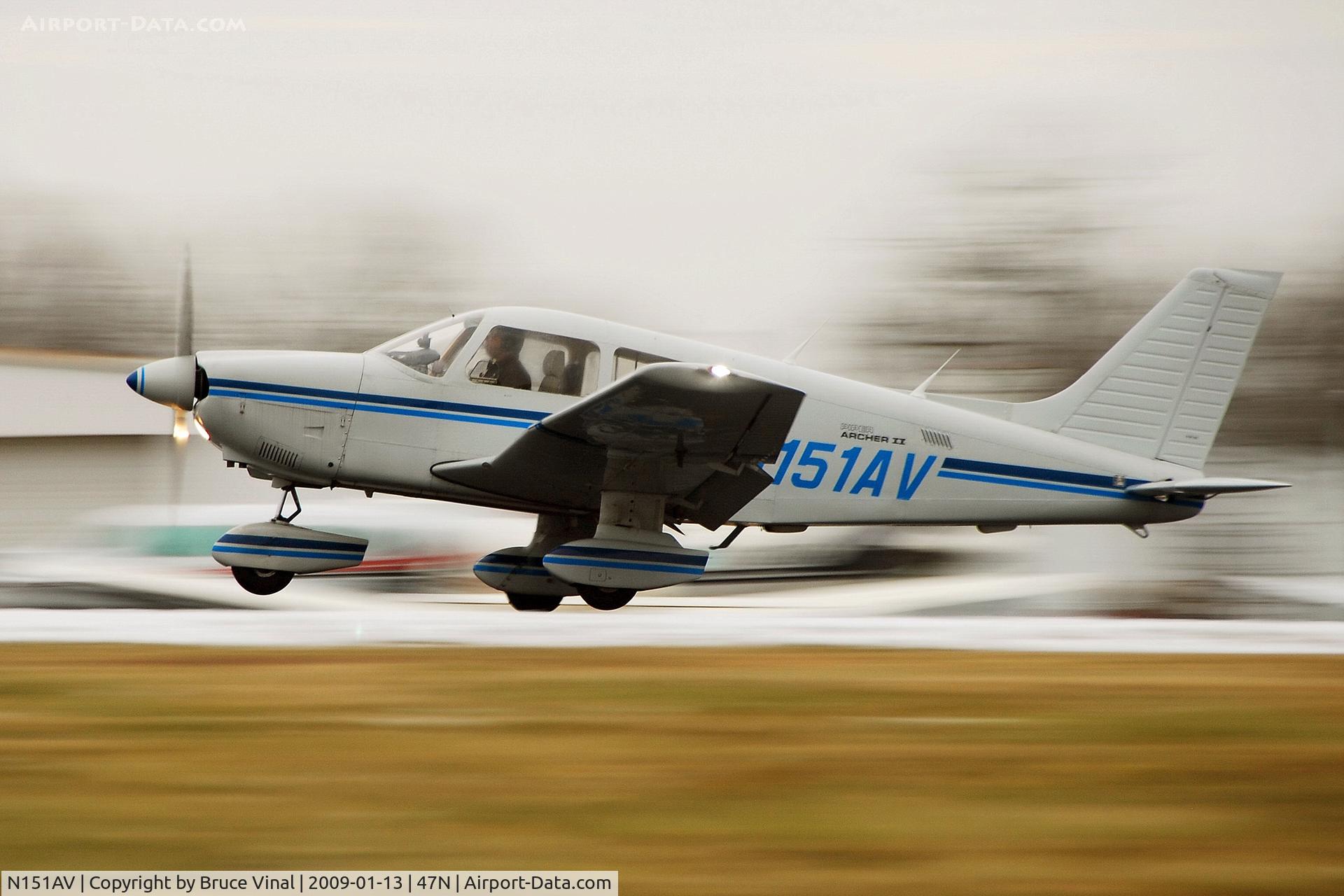 N151AV, 1985 Piper PA-28-181 C/N 28-8590042, Landing on a gray day at Central Jersey