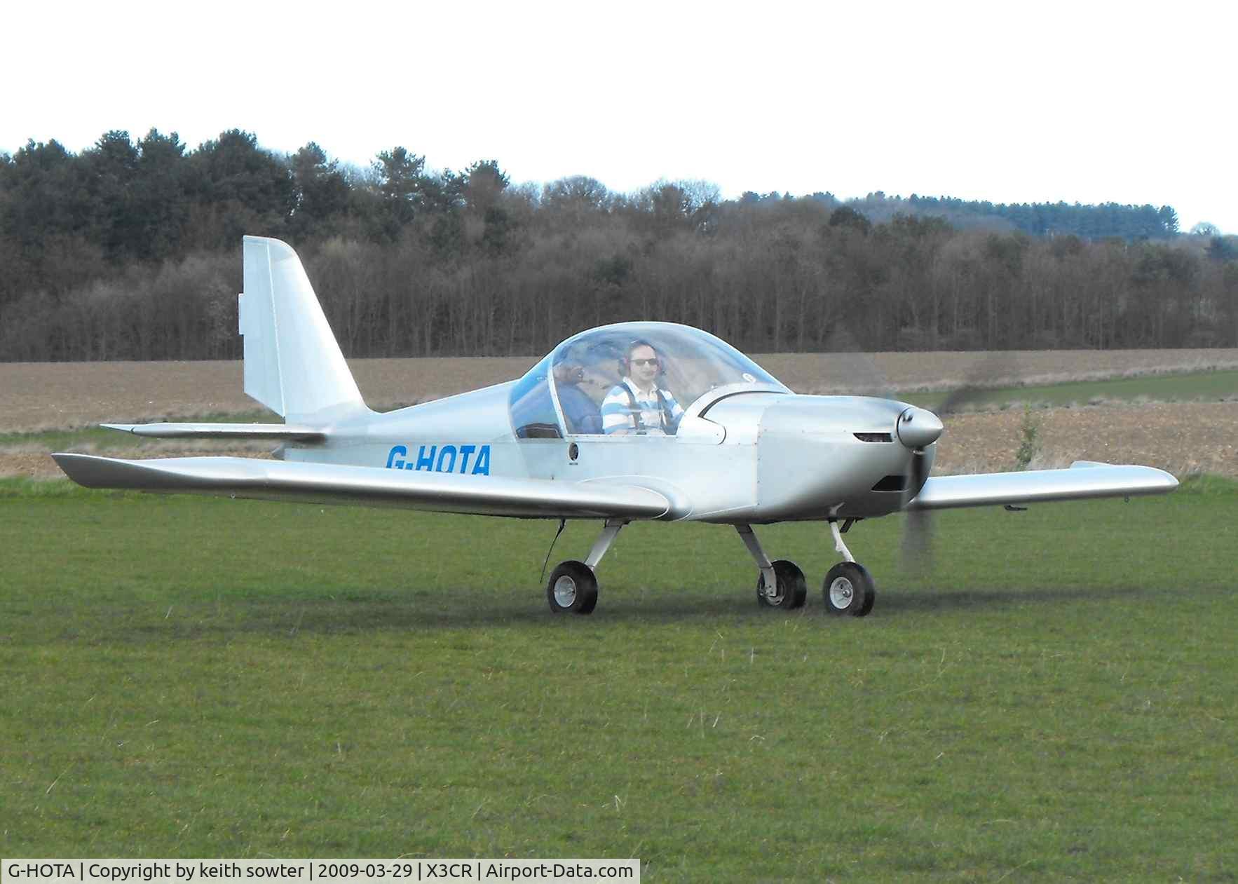 G-HOTA, 2009 Cosmik EV-97 TeamEurostar UK C/N 3318, visitor