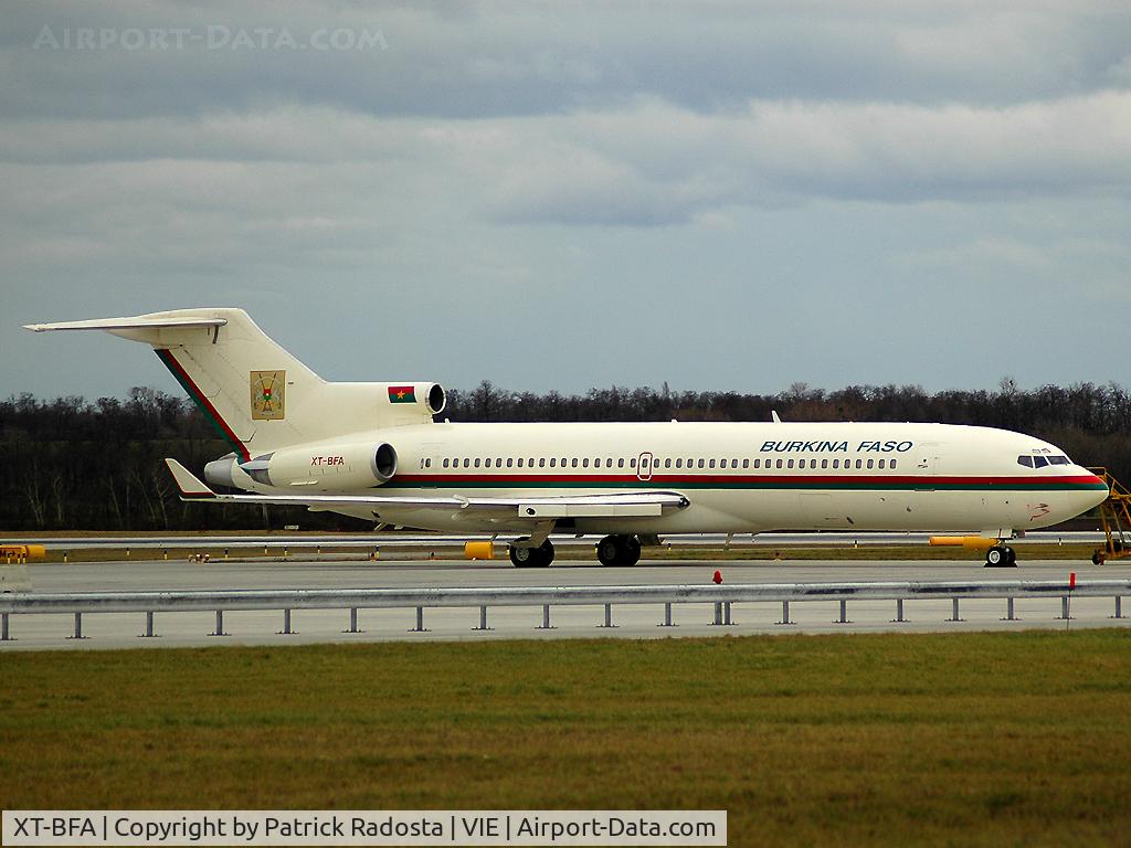 XT-BFA, 1981 Boeing 727-282 C/N 22430, This extremly modified Boeing 727-200 operated by the gvt. of Burkina Faso visited Vienna in December 2007