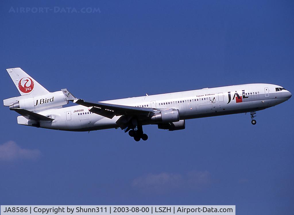 JA8586, 1995 McDonnell Douglas MD-11F C/N 48577, Landing rwy 14
