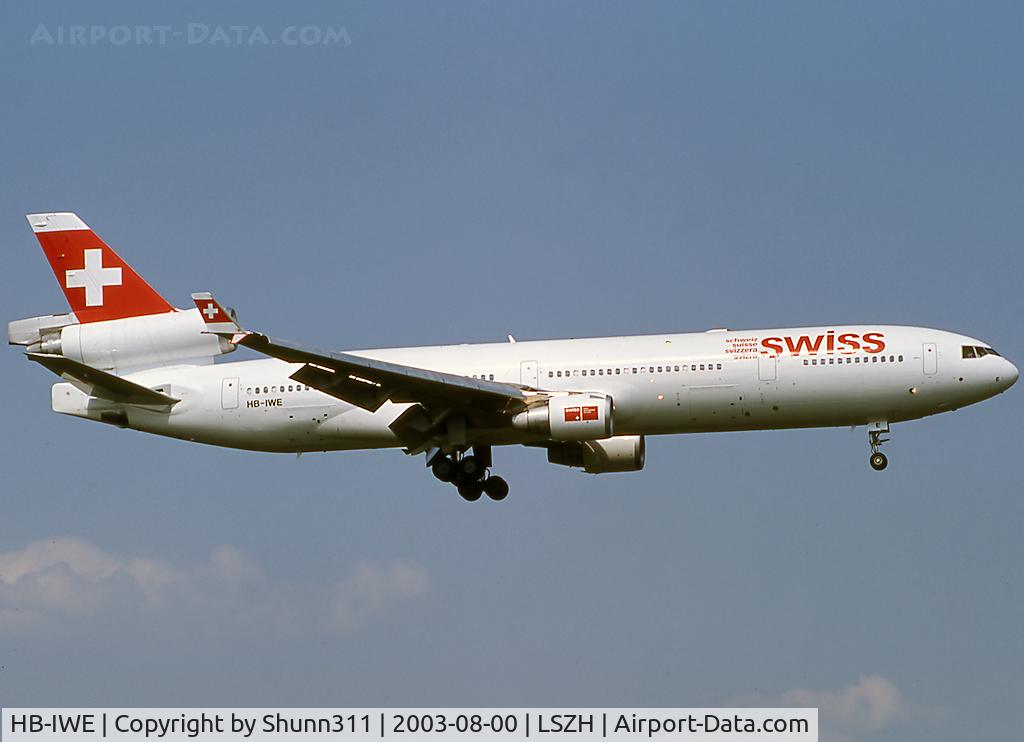 HB-IWE, 1991 McDonnell Douglas MD-11F C/N 48447, Landing rwy 14