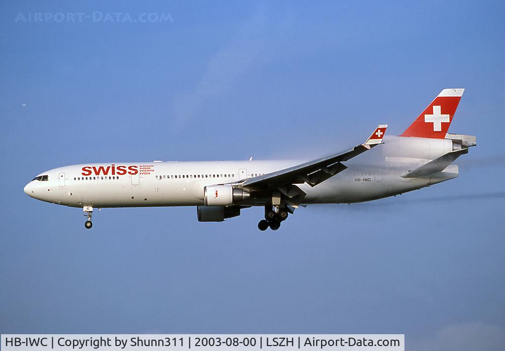 HB-IWC, 1991 McDonnell Douglas MD-11 C/N 48445, Landing rwy 14