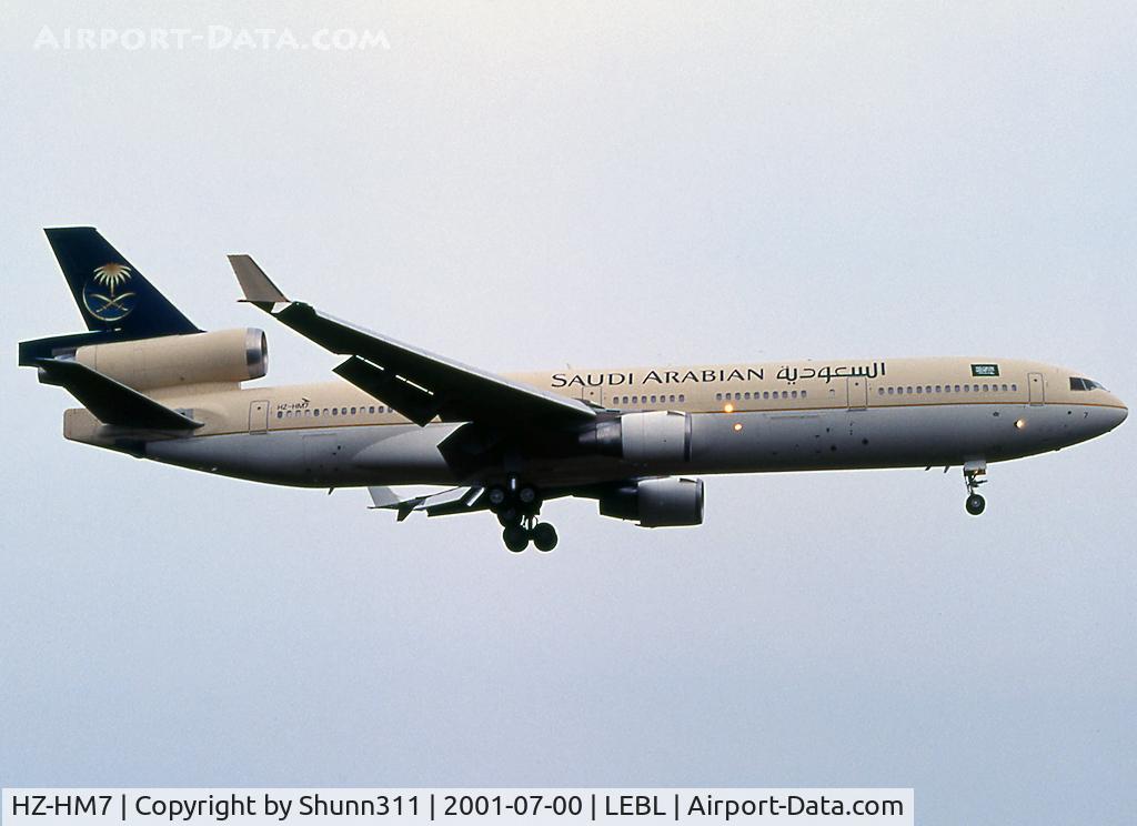 HZ-HM7, McDonnell Douglas MD-11 C/N 48532, Landing rwy 25