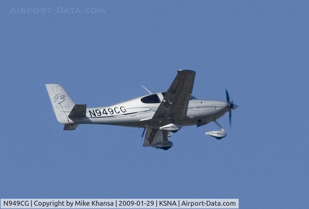 N949CG, 2007 Cirrus SR22 C/N 2803, Cirrus SR22 on short final