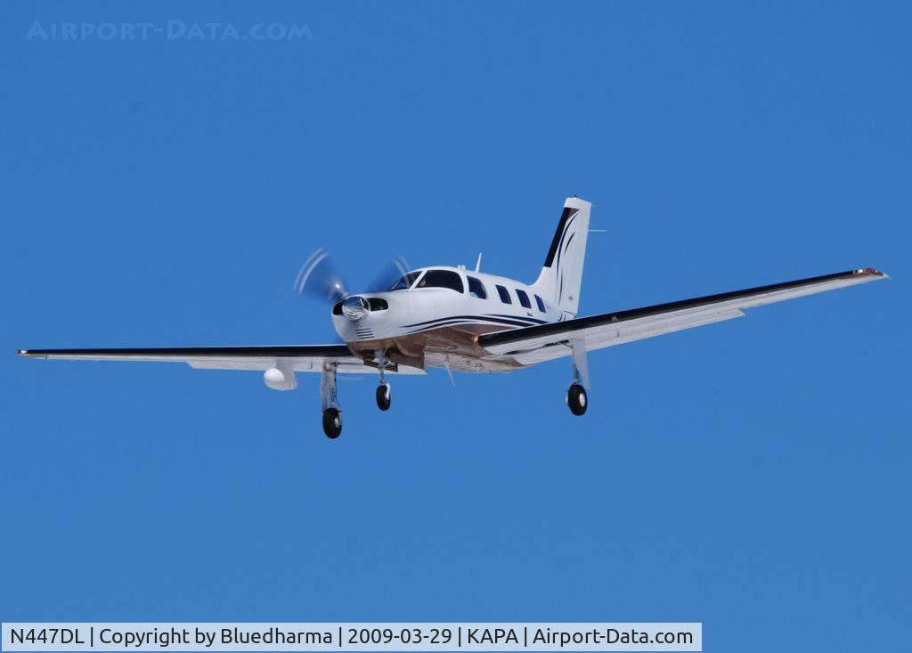 N447DL, 2008 Piper PA-46-350P Malibu Mirage C/N 4636436, On final approach to 17L.