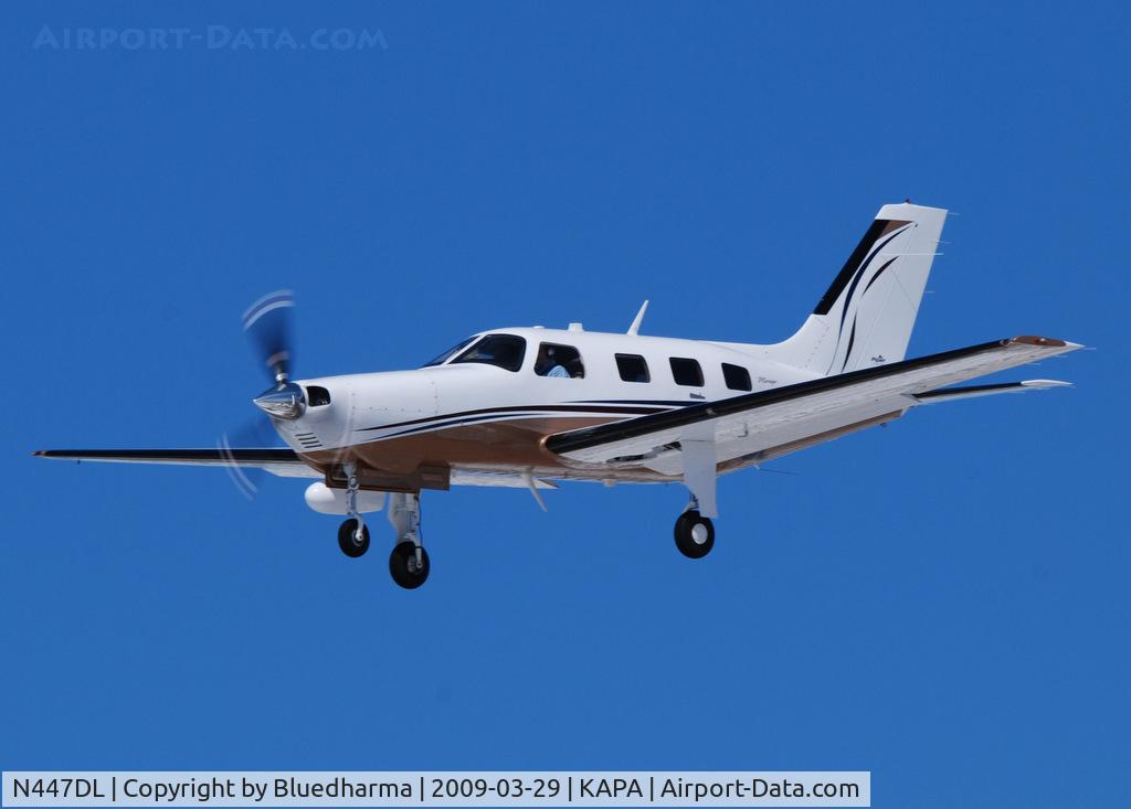 N447DL, 2008 Piper PA-46-350P Malibu Mirage C/N 4636436, On final approach to 17L.