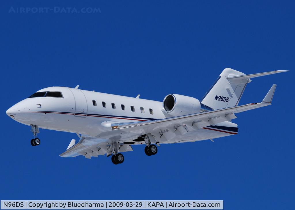 N96DS, 1994 Bombardier Challenger 604 (CL-600-2B16) C/N 5146, On final approach to 17L.
